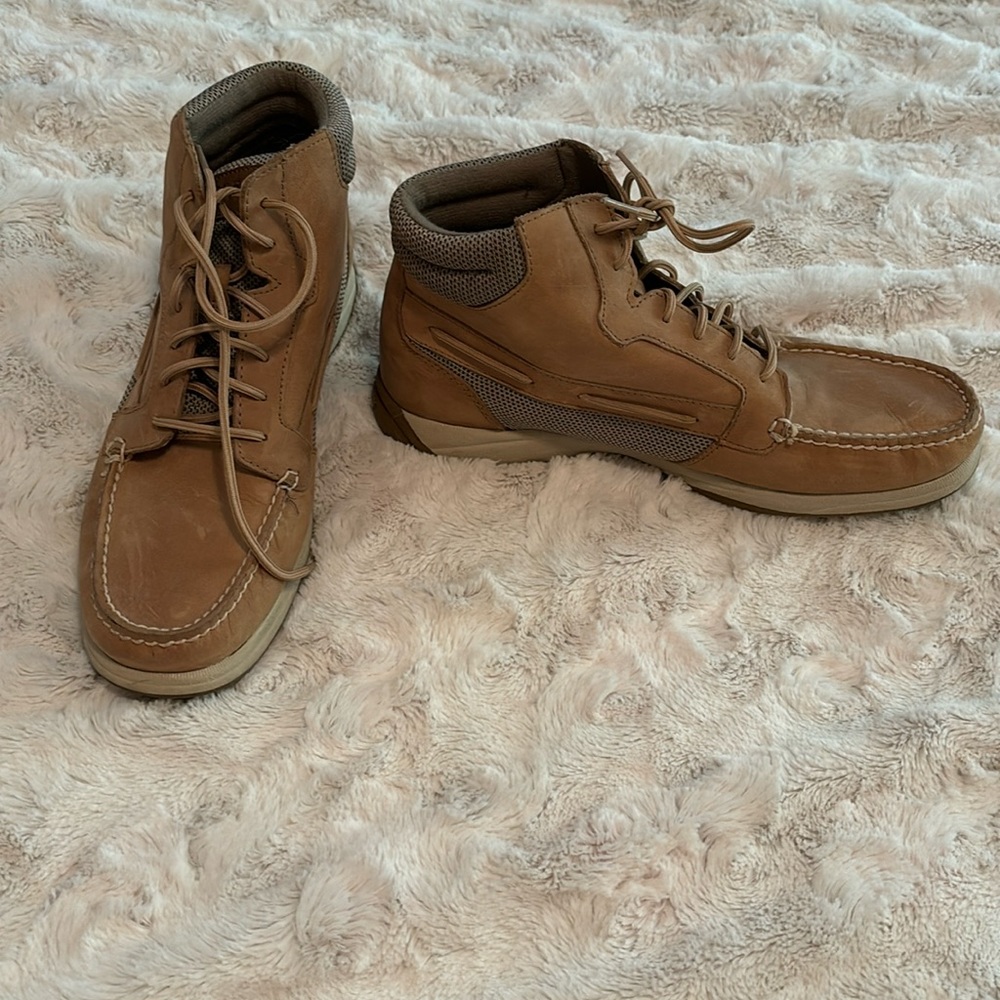 High top sperrys size 11